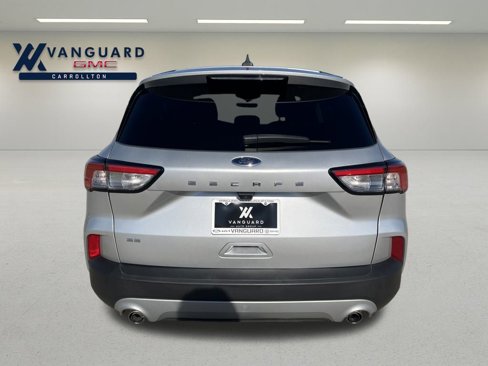 Used 2020 Ford Escape SE image 4