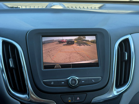 Used 2022 Chevrolet Equinox LS image 18