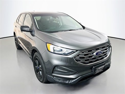 Used 2019 Ford Edge SE image 1