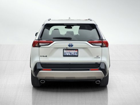 Used 2022 Toyota RAV4 SE image 5