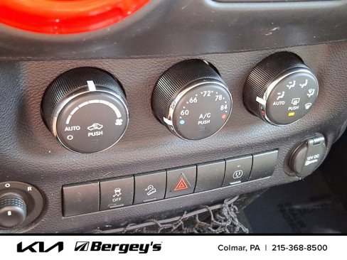 Used 2016 Jeep Wrangler Unlimited Sahara w/ Dual Top Group image 13