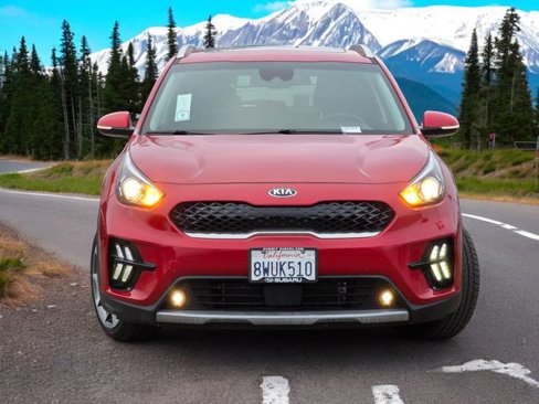 Used 2020 Kia Niro Touring image 3