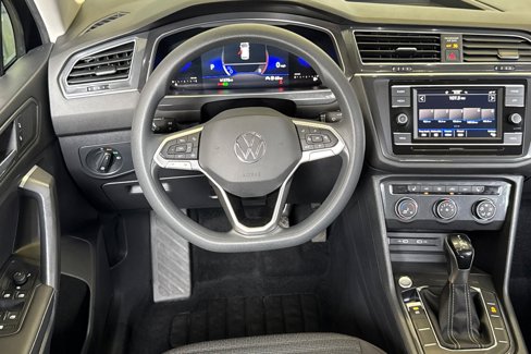 Used 2022 Volkswagen Tiguan S image 14