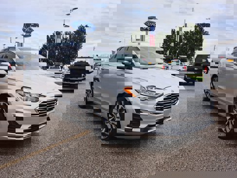 Used 2019 Ford Fusion SE image 7