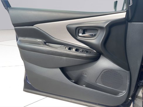 Used 2023 Nissan Murano SV image 34