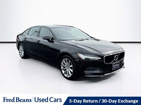 Used 2018 Volvo S90 T6 Momentum w/ Convenience Package image 1