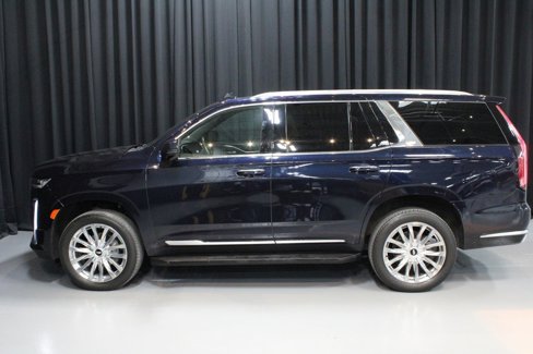 Used 2022 Cadillac Escalade Premium Luxury image 2