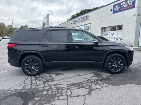 Used 2021 Chevrolet Traverse RS image 3