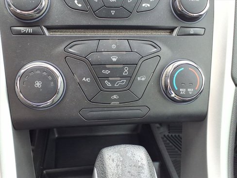 Used 2015 Ford Fusion SE image 14