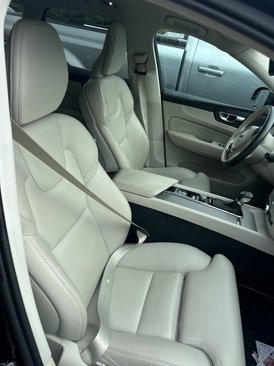 Used 2019 Volvo XC60 T6 Inscription w/ Protection Package Premier image 11