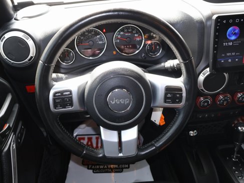 Used 2016 Jeep Wrangler Unlimited Rubicon image 13