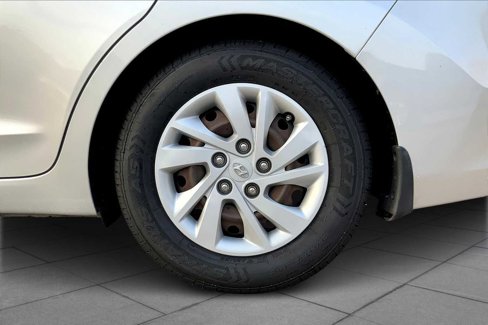 Used 2018 Hyundai Elantra SE image 10