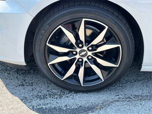 Used 2018 Chevrolet Malibu LT w/ Leather Package image 9