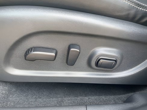 Used 2023 Nissan Murano SV image 33