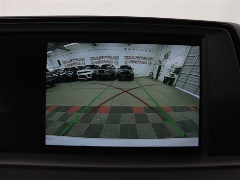 Used 2018 BMW 320i xDrive Sedan w/ Convenience Package image 22