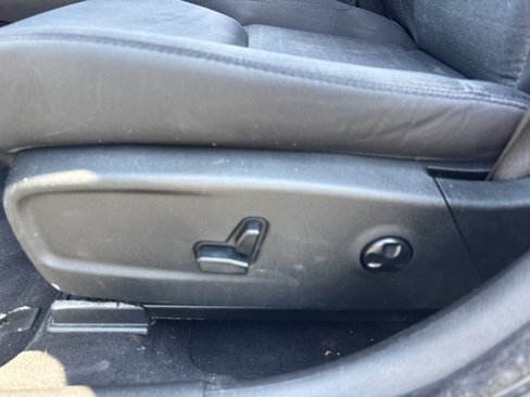 Used 2020 Chrysler 300 Touring image 19