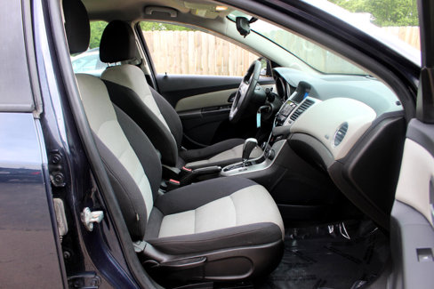 Used 2015 Chevrolet Cruze LS image 33