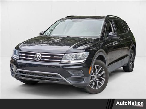 Used 2019 Volkswagen Tiguan SE w/ Panoramic Sunroof Package image 1