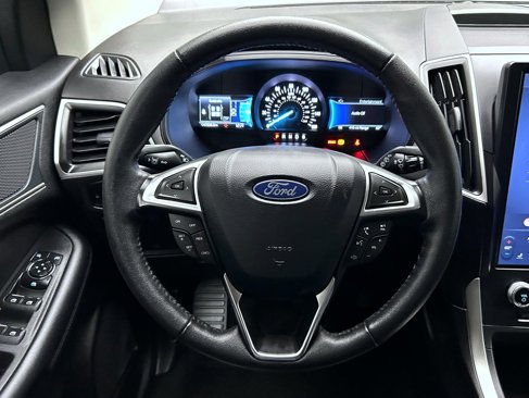 Used 2024 Ford Edge SEL image 11