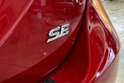 Used 2019 Toyota Camry SE image 26