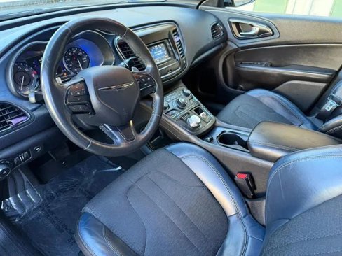 Used 2015 Chrysler 200 S image 10