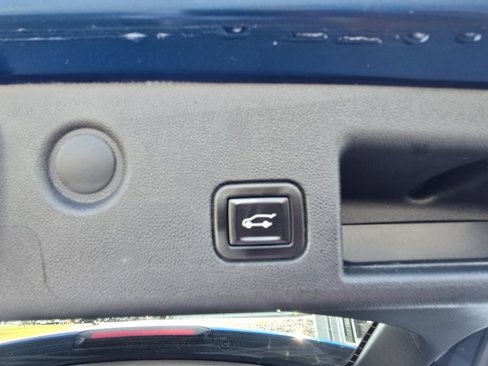 Used 2021 Chevrolet Equinox LT image 19