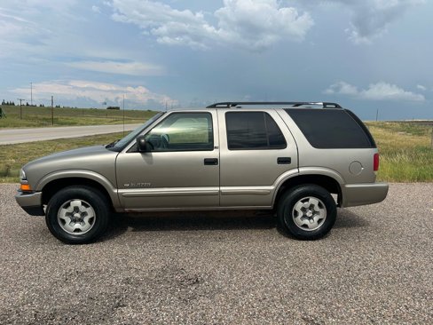 Used 2002 Chevrolet Blazer LS w/ Preferred Equipment Group image 2