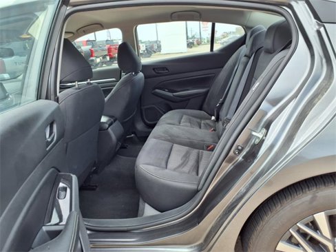Used 2023 Nissan Altima 2.5 SV image 16