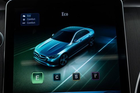 Used 2025 Mercedes-Benz C 300 4MATIC Sedan image 22