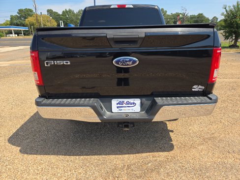 Used 2017 Ford F150 XLT image 4