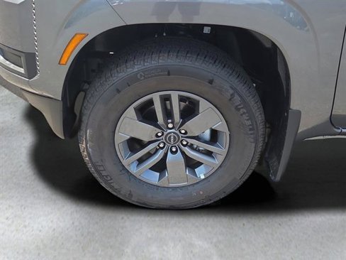 Used 2025 Nissan Frontier SV image 21