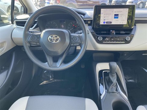 Used 2025 Toyota Corolla LE image 9