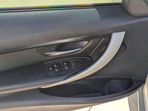 Used 2015 BMW 320i Sedan image 12