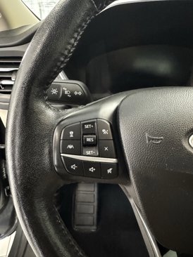 Used 2020 Ford Escape Titanium image 17