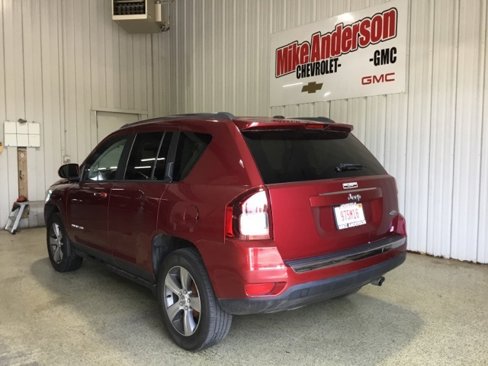 Used 2016 Jeep Compass High Altitude image 3