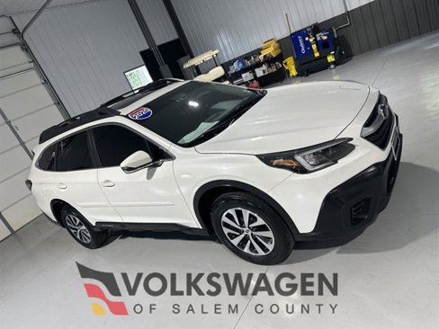 Used 2020 Subaru Outback Premium image 1