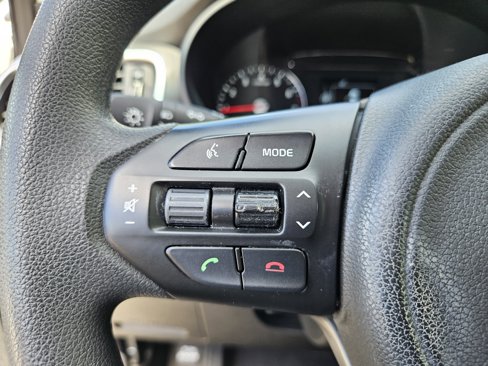 Used 2017 Kia Sorento L image 27