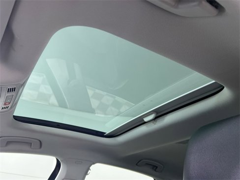 Used 2024 Volkswagen Jetta SE w/ Panoramic Sunroof Package image 22