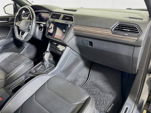 Used 2022 Volkswagen Tiguan SEL R-Line image 29