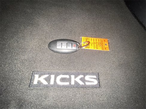 Used 2021 Nissan Kicks SV image 28
