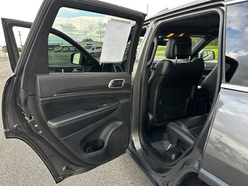 Used 2017 Jeep Grand Cherokee Limited image 9
