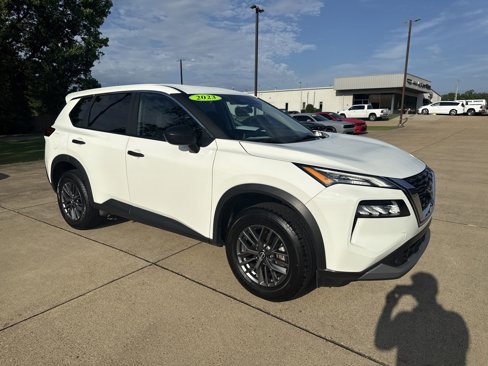 Used 2023 Nissan Rogue S image 9
