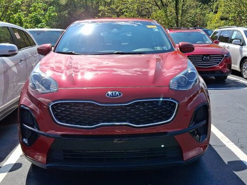 Used 2020 Kia Sportage LX image 2