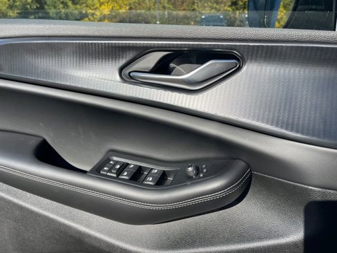 New 2025 Jeep Grand Cherokee Altitude image 27