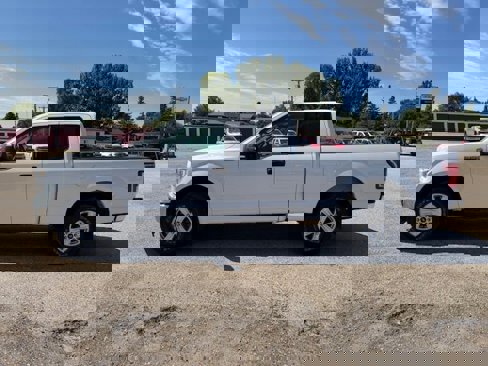 Used 2017 Ford F150 XLT w/ Equipment Group 301A Mid image 4