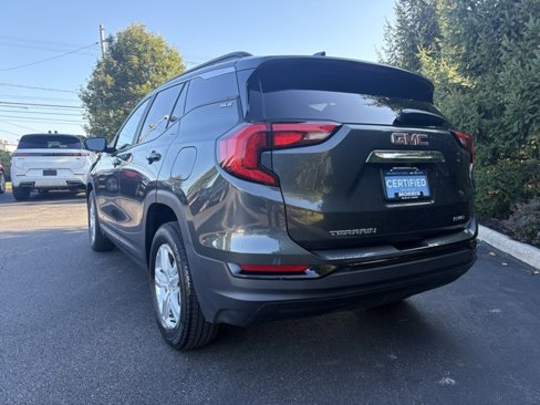 Used 2021 GMC Terrain SLE w/ Driver Convenience Package image 3