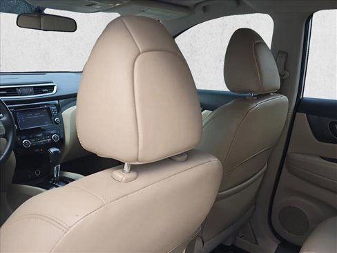 Used 2016 Nissan Rogue SL w/ SL Premium Package image 16