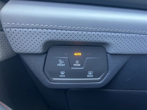 New 2025 Volkswagen Atlas Peak Edition SE image 37
