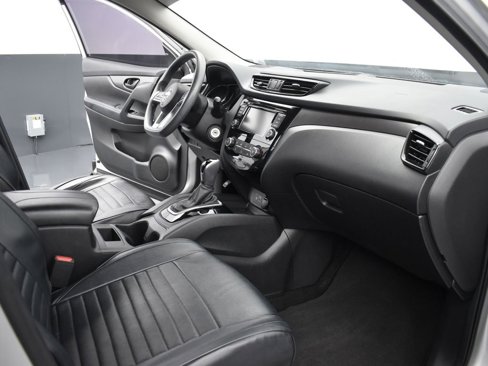 Used 2020 Nissan Rogue Sport S w/ Appearance Package image 7