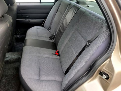 Used 2007 Ford Crown Victoria Police Interceptor image 17